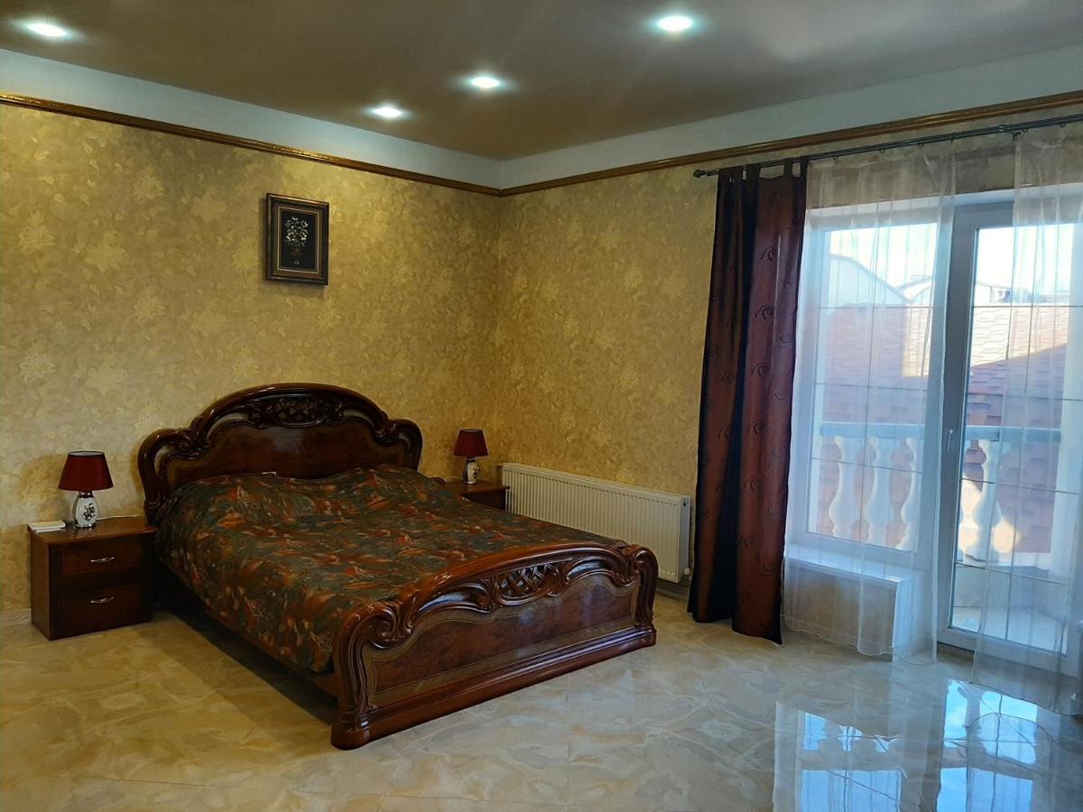 Аппартаменты С Балконом Apartment Odessa Exterior photo